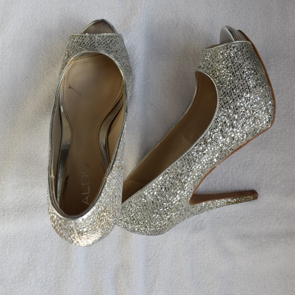 Sparkly also heels size 7 - Picture 3 of 4